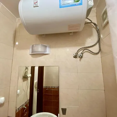 Flat Near The Sea 포마리