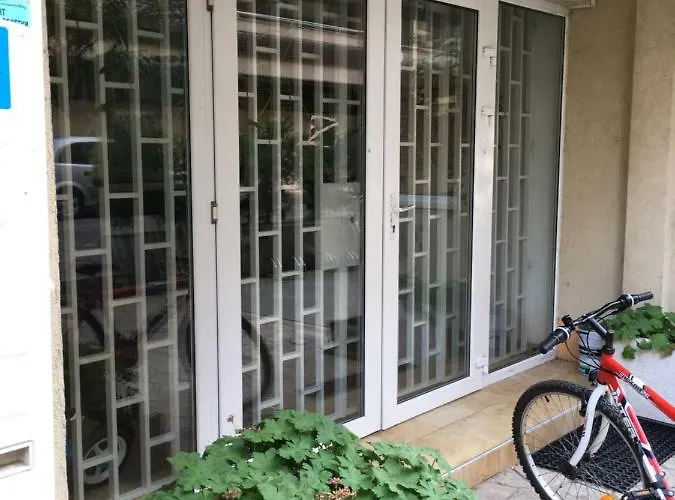 Apartment Flat Near The Sea